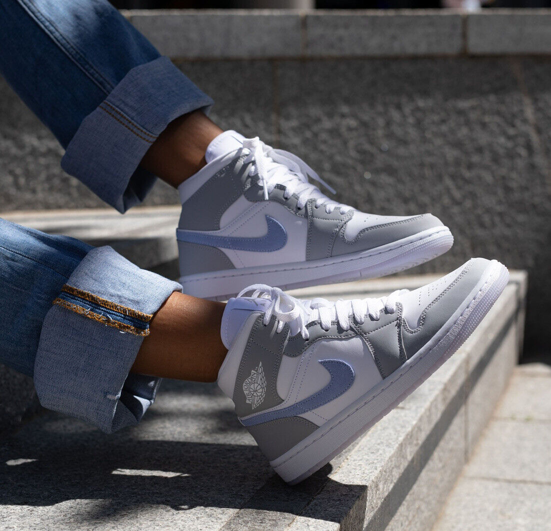 Giày Nike Wmns Air Jordan 1 Mid 'Grey Blue' BQ6472-105 - Ảnh 7