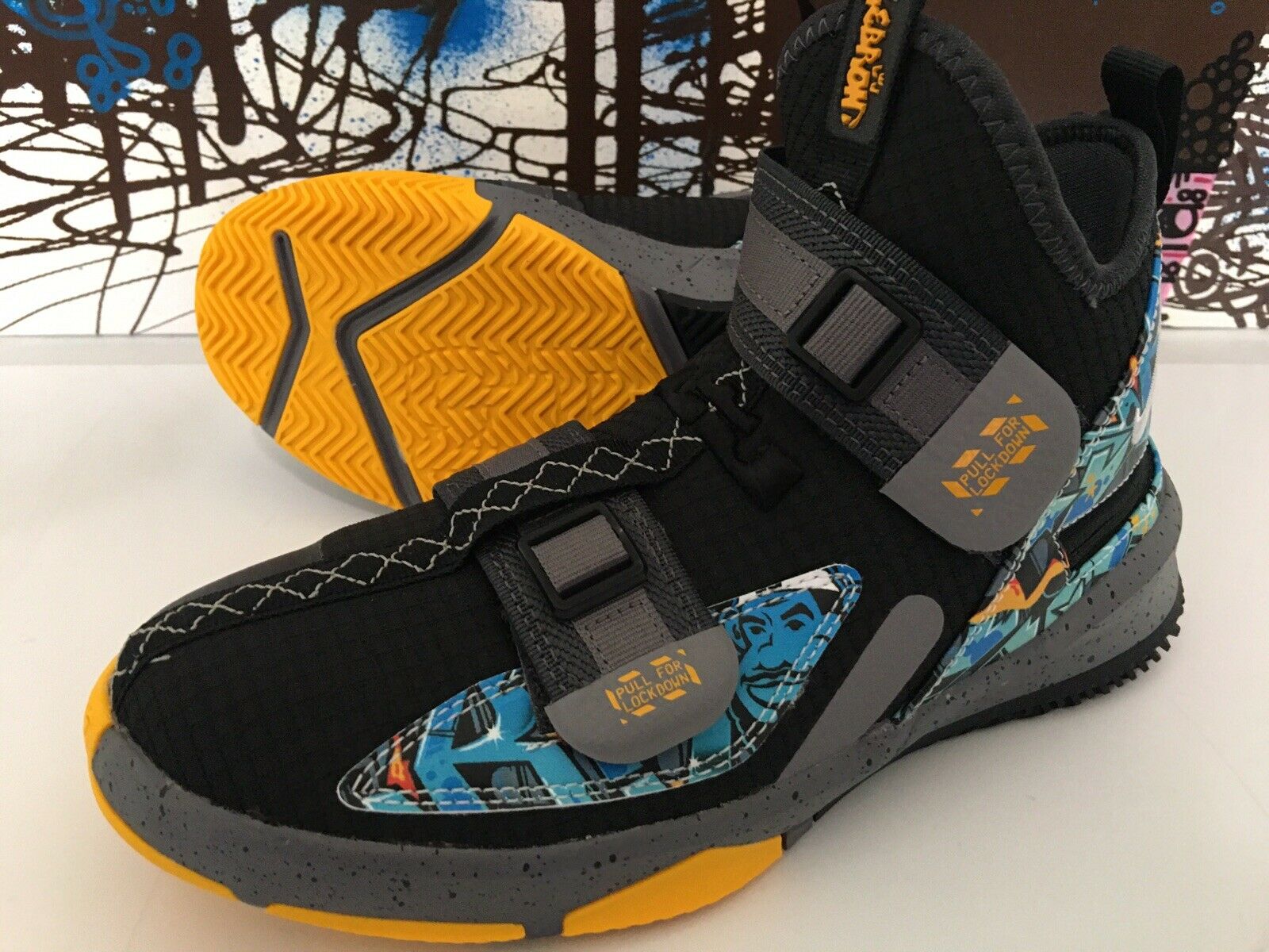 Giày Nike LeBron Soldier 13 Flyease GS 'Graffiti' AR7586-070 - Ảnh 4