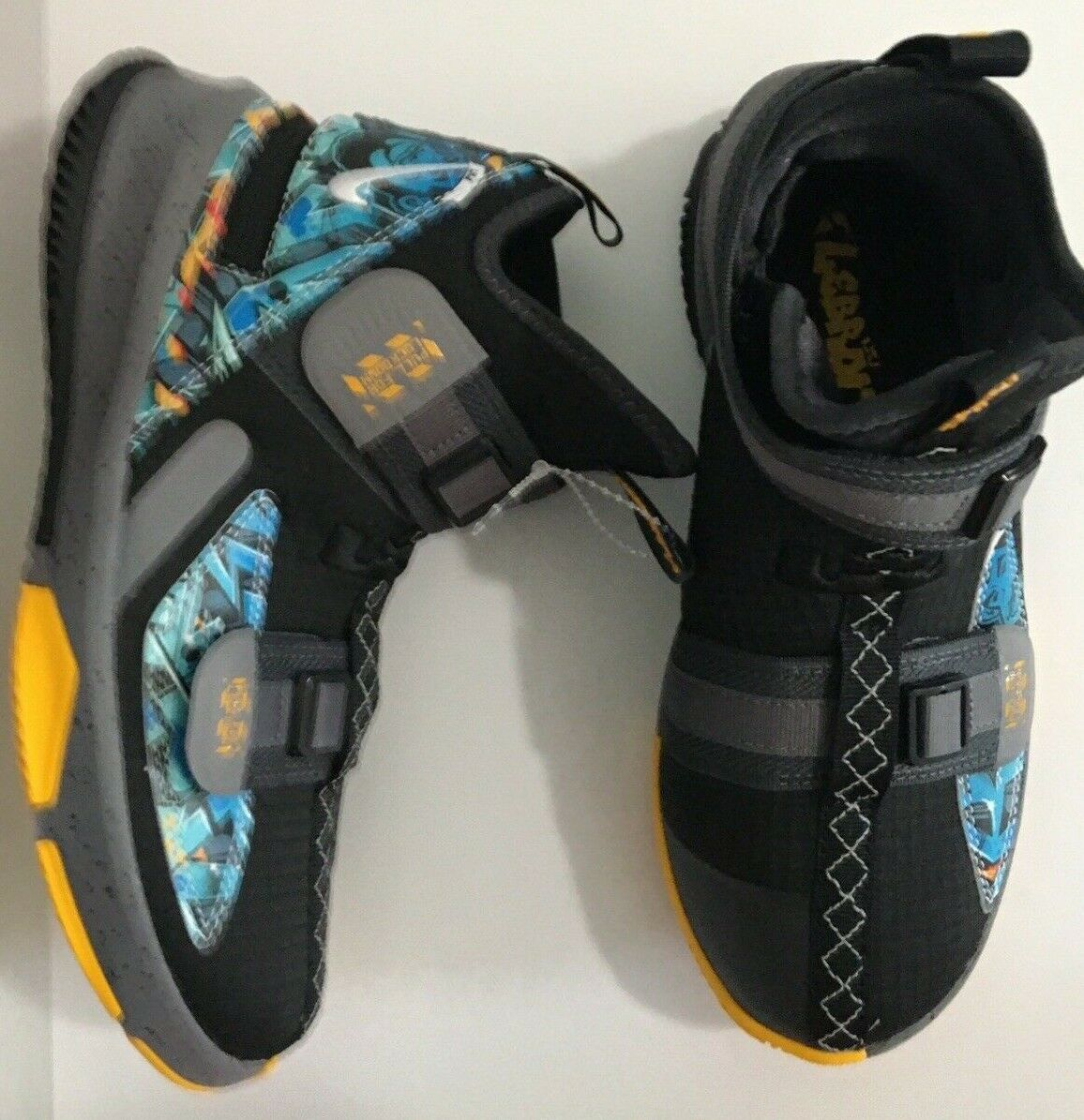 Giày Nike LeBron Soldier 13 Flyease GS 'Graffiti' AR7586-070 - Ảnh 6