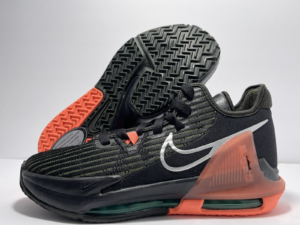 Giay Nike LeBron Witness 6 GS 'Black Crimson Pulse' DD0423-001