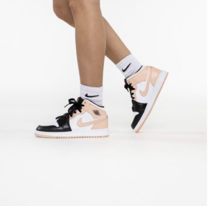 Alternative view of Giày Nike Air Jordan 1 Mid GS 'Crimson Tint' 554725-133