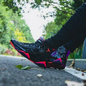 Alternative view of Giày Nike Air Jordan 7 Retro 'Black Gloss' 313358-006