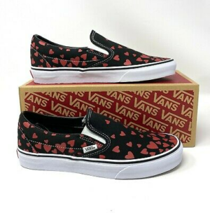 Giay Vans Classic Slip-On 'Valentine's Hearts' VN0A33TB45L