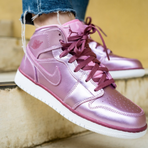 Alternative view of Giày Nike Air Jordan 1 Mid SE GS 'Pink Rose' AV5174-640