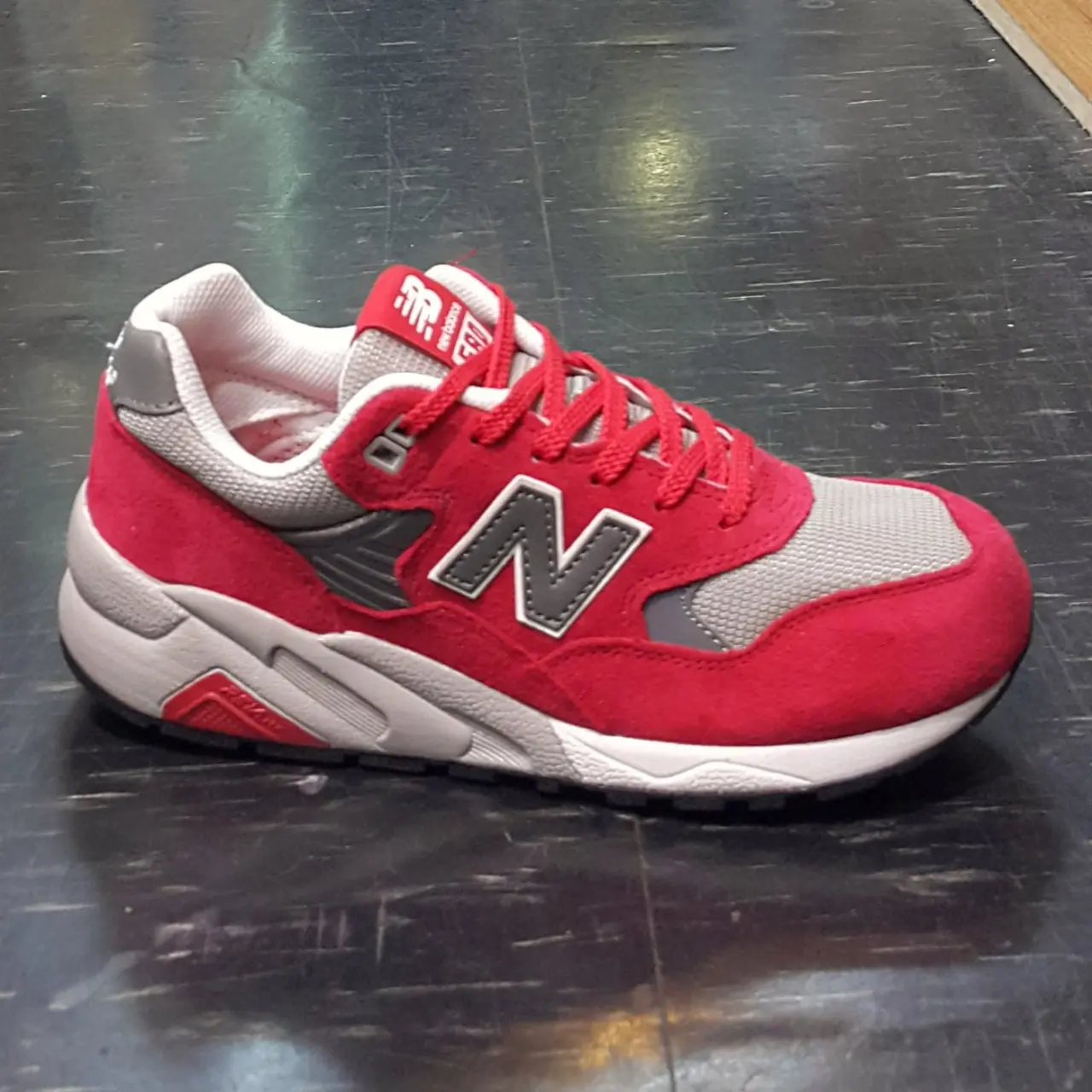 Alternative view of Giày New Balance 580 Grey Red MRT580RD