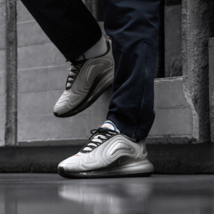 Alternative view of Giày Nike Air Max 720 'Matte Sliver' AO2924-019