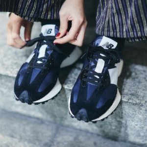 Alternative view of Giày New Balance 327 'Black White' MS327LB1