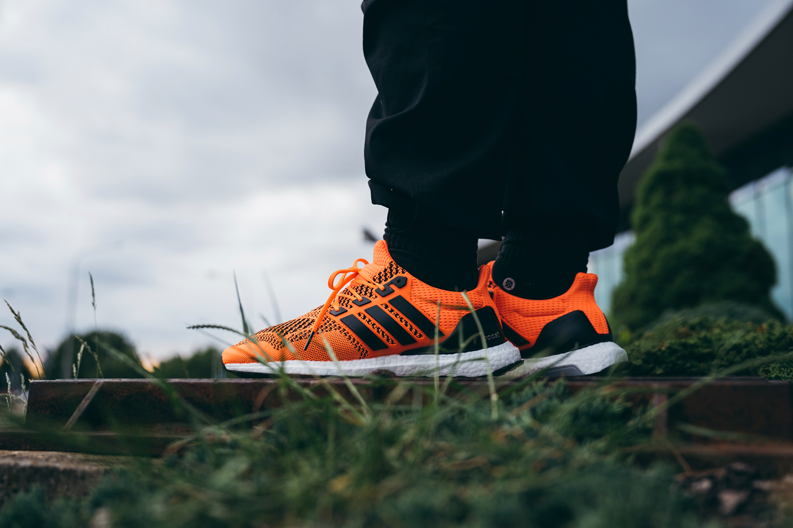 Giay Adidas Ultraboost 1.0 'Solar Orange' S77413