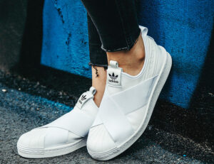 Alternative view of Giày Adidas Superstar Slip On 'Core White' S81338