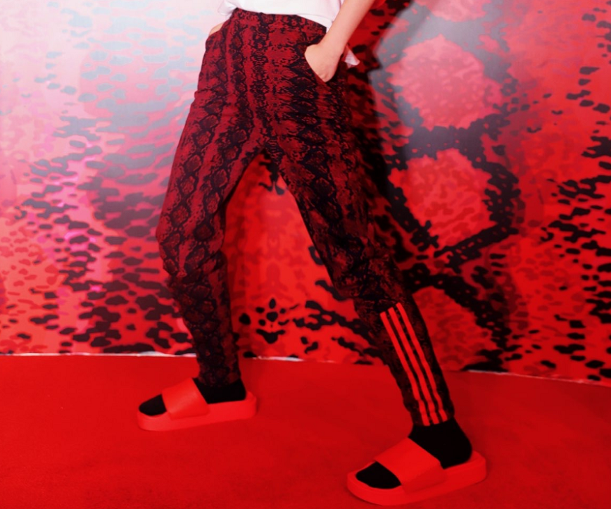 Dép Adidas x Ivy Park Slide Red GX7102 - Ảnh 7