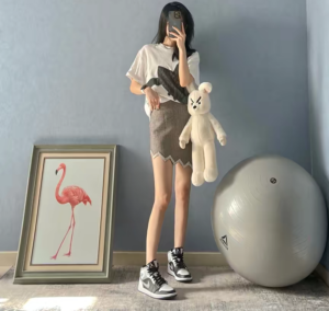 Alternative view of Giày Nike Air Jordan 1 Mid GS 'White Shadow' 554725-073