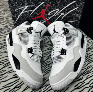 Alternative view of Giày Nike Air Jordan 4 Retro 'Military Black' DH6927-111