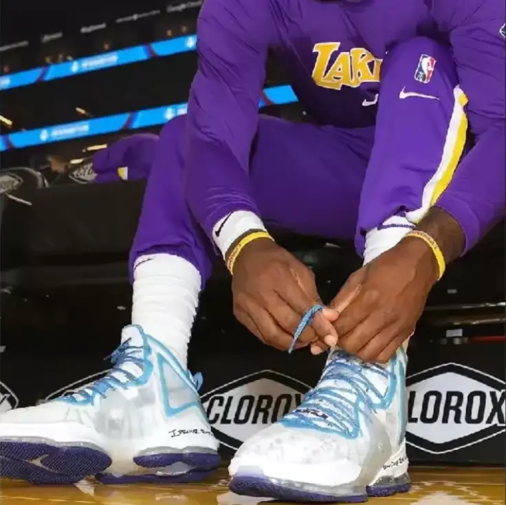 Alternative view of Giày Nike Space Jam x LeBron 19 EP 'Sweatsuit' DC9342-100