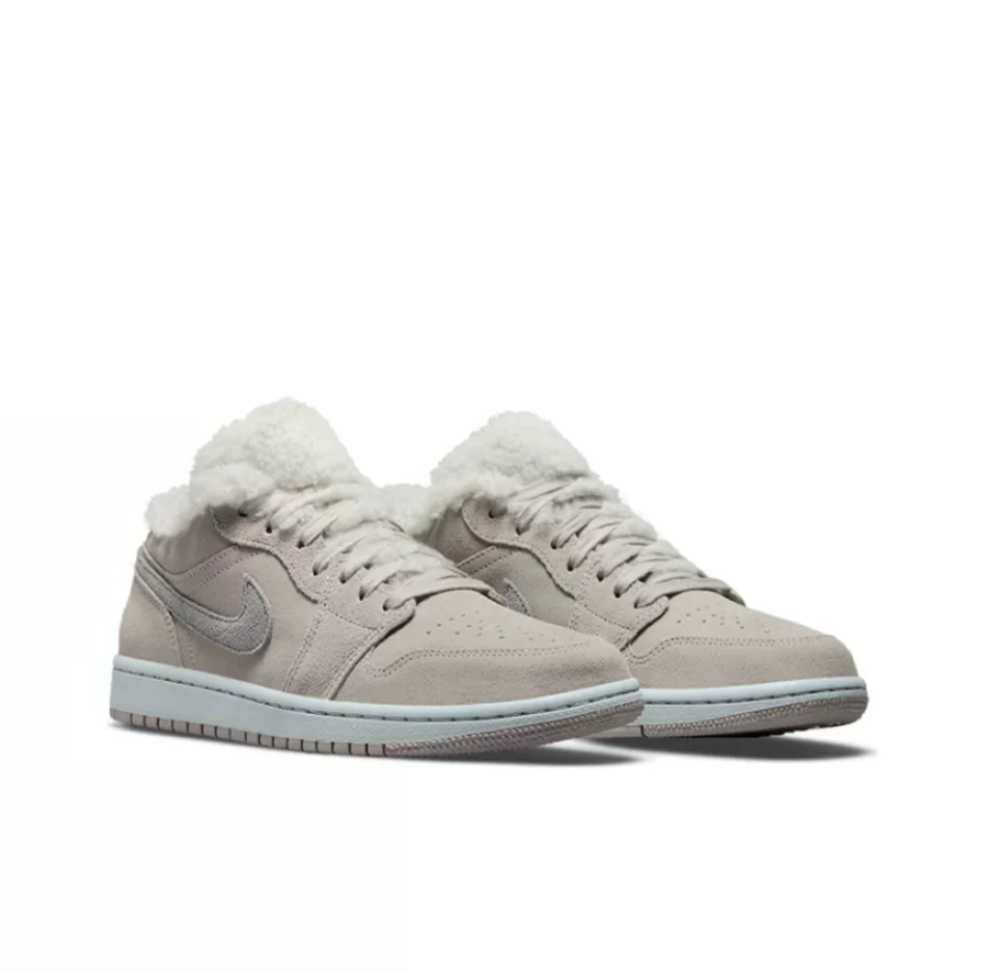 Giày Nike Wmns Air Jordan 1 Low 'Sherpa Fleece' DO0750-002 - Ảnh 2