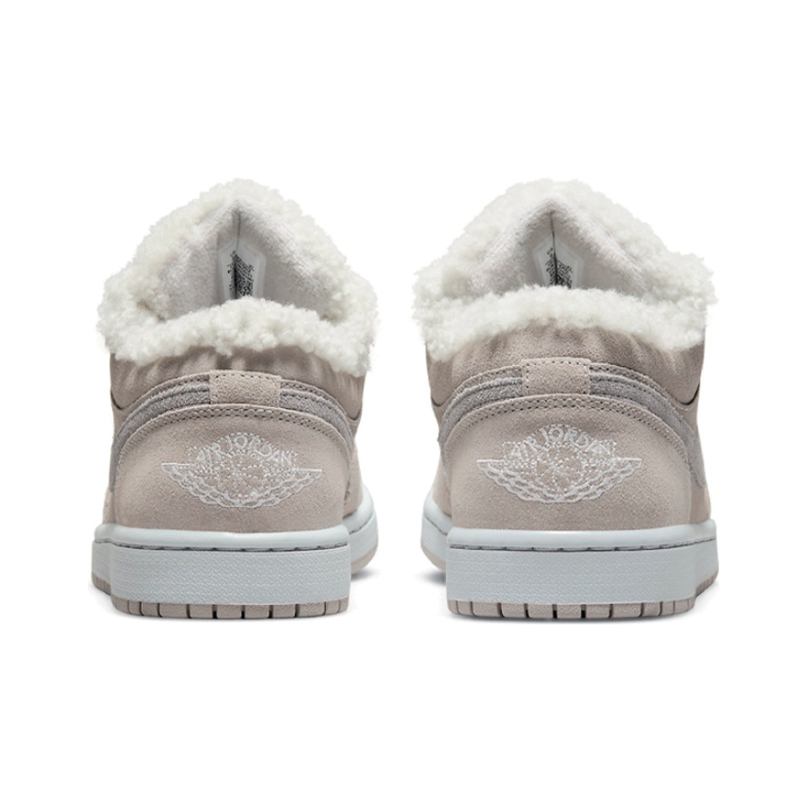 Giày Nike Wmns Air Jordan 1 Low 'Sherpa Fleece' DO0750-002 - Ảnh 4