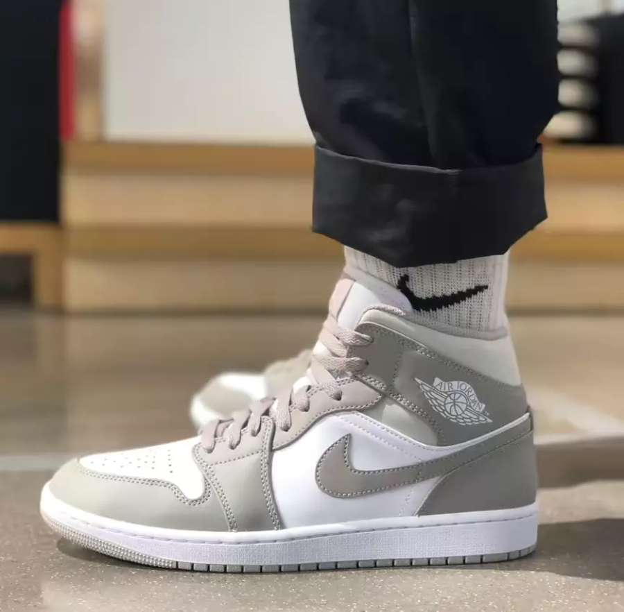 Giày Nike Air Jordan 1 Mid 'Linen' 554724-082 - Ảnh 2