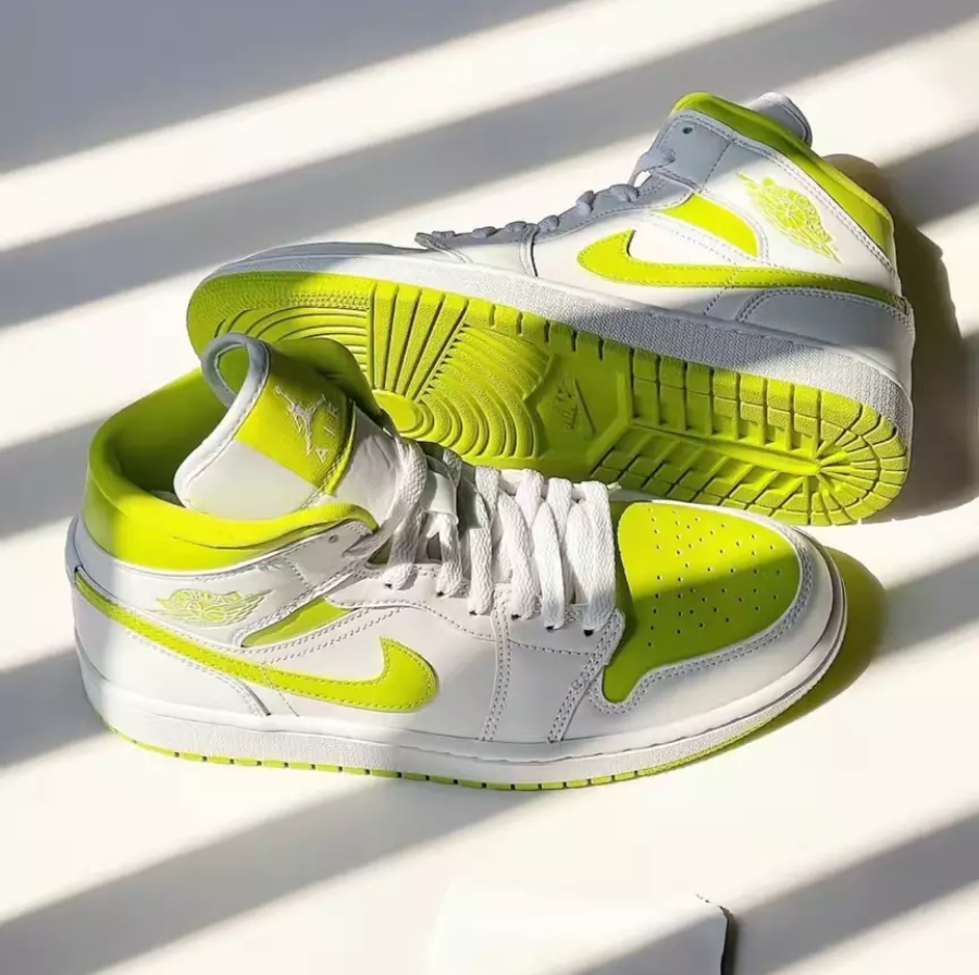 Giày Nike Wmns Air Jordan 1 Mid 'White Lime' BQ6472-131 - Ảnh 5