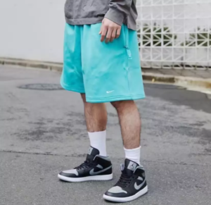 Alternative view of Giày Nike Wmns Air Jordan 1 Mid 'Shadow' BQ6472-007