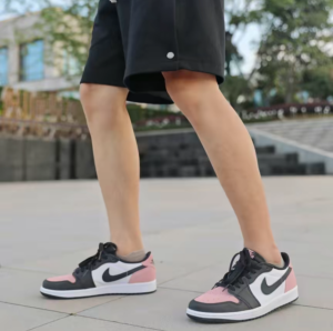Alternative view of Giày Nike Air Jordan 1 Low 'Bleached Coral' CZ0790-061