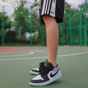 Alternative view of Giày Nike Air Jordan 1 Low 'Tie Dye' DM1199-100