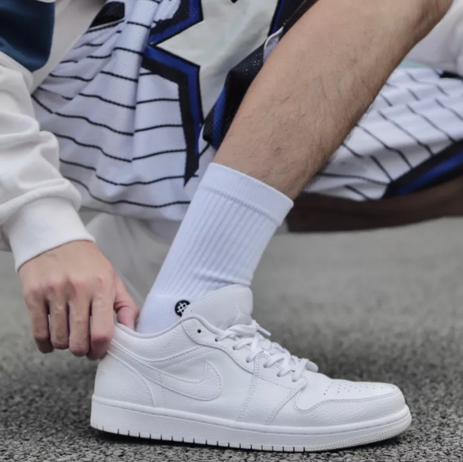 Giày Nike Air Jordan 1 Retro Low 'Pure Platinum' 553558-111 - Ảnh 3