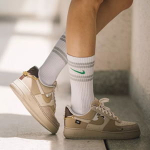 Giay Nike Air Force 1 Low 'Gold Bling' DX6061-122