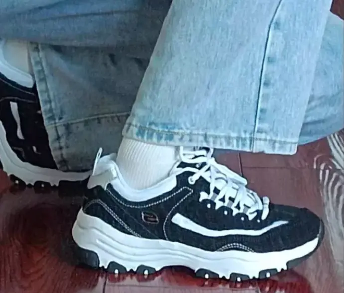 Alternative view of Giày Skechers D'Lite 1.0 'Black' 894129-BKW