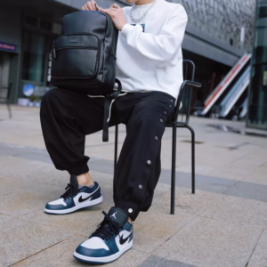 Alternative view of Giày Nike Air Jordan 1 Low 'Dark Teal' 553558-411