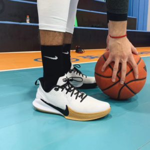 Alternative view of Giày Nike Kobe Mamba Focus 'White Gum' AO4434-100