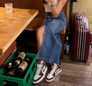 Alternative view of Giày Nike Air Jordan 1 Mid 'Cream Dark Chocolate' DO6699-200