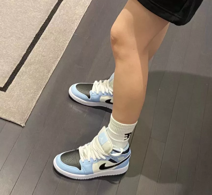 Giày Nike Air Jordan 1 Mid GS 'Ice Blue' 555112-401 - Ảnh 6