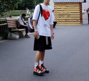 Alternative view of Giày Nike Wmns Air More Uptempo 'Hot Punch' 917593-002