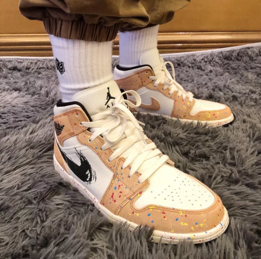 Giày Nike Air Jordan 1 Mid SE 'Brushstroke Paint Splatter' DA8005-100 - Ảnh 4