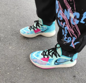 Alternative view of Giày Nike Kyrie Low 5 'Community' DV2530-900