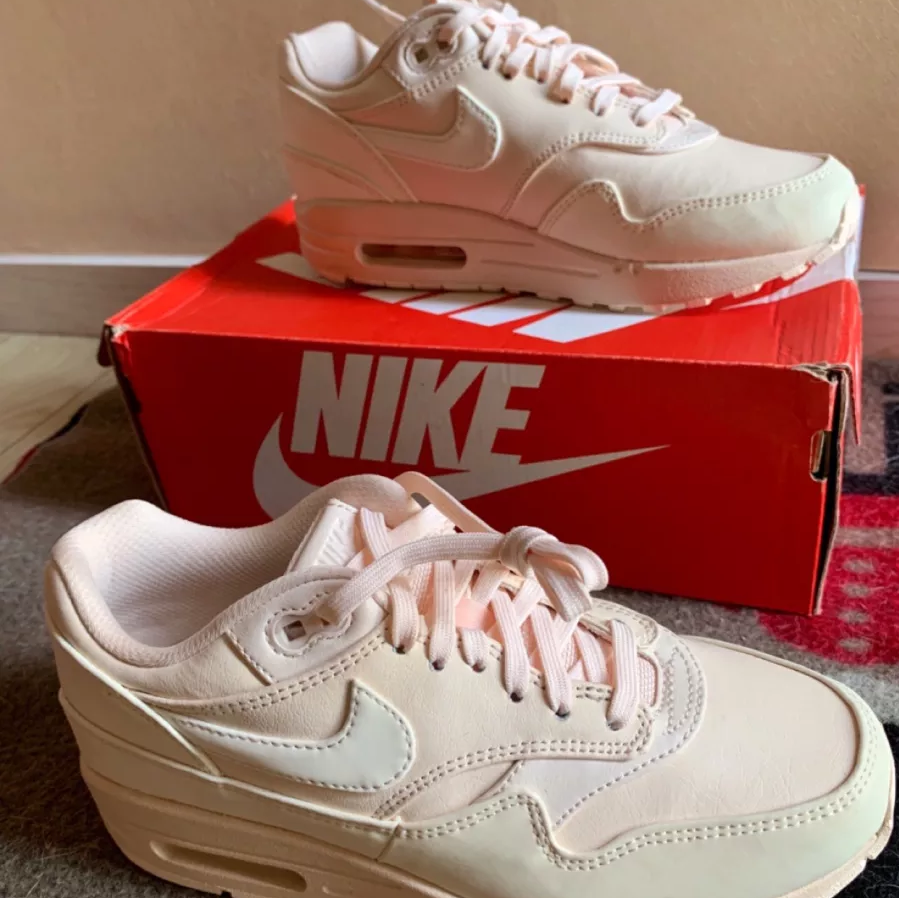 Giày Nike Air Max 1 LX 'Guava Ice' 917691-801 - Ảnh 3