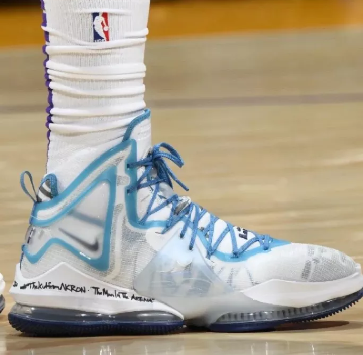 Giày Nike Lebron 19 'Space Jam' DD0418-100 - Ảnh 2