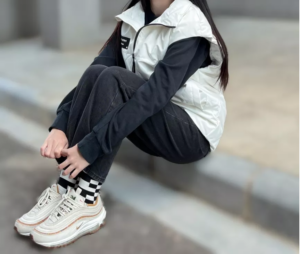 Alternative view of Giày Nike Air Max 97 'Sail Wheat' DC4012-100