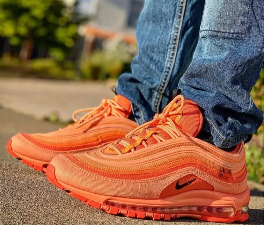 Alternative view of Giày Nike Air Max 97 'City Special Los Angeles' DH0144-800