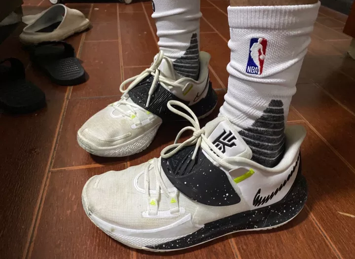 Giày Nike Kyrie Low 3 Team 'White Black' CW6228-101 - Ảnh 6