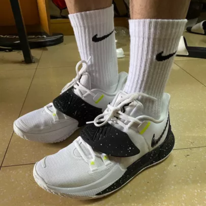 Giày Nike Kyrie Low 3 Team 'White Black' CW6228-101 - Ảnh 2