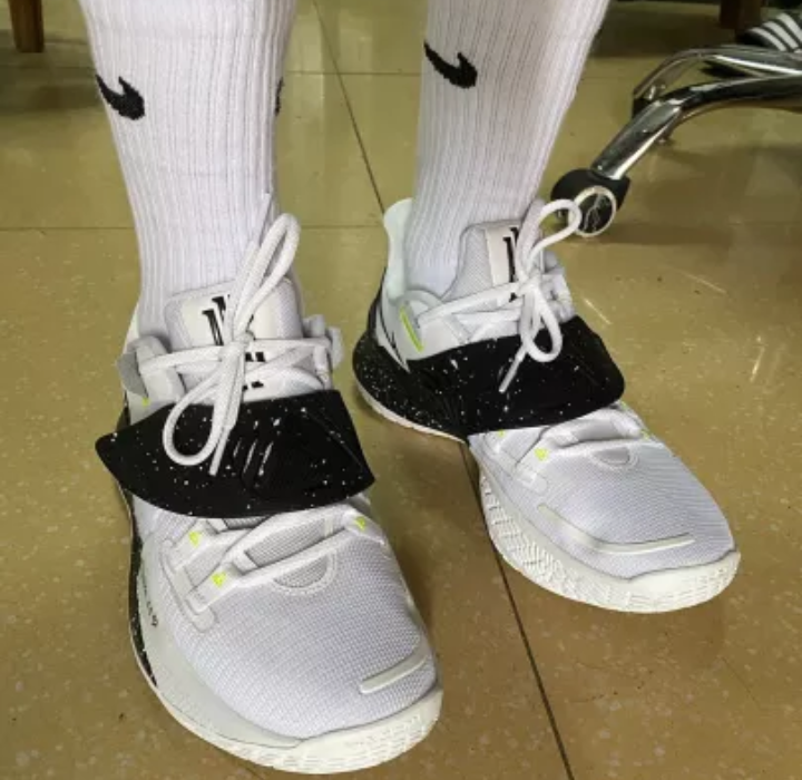 Giày Nike Kyrie Low 3 Team 'White Black' CW6228-101 - Ảnh 3