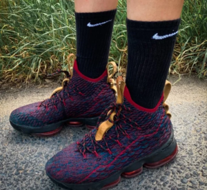 Alternative view of Giày Nike LeBron 15 EP 'New Heights' 897649-300