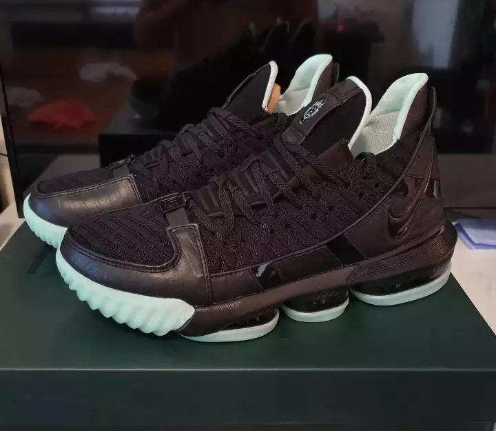 Giày Nike LeBron 16 'Glow' CD2451-001 - Ảnh 3