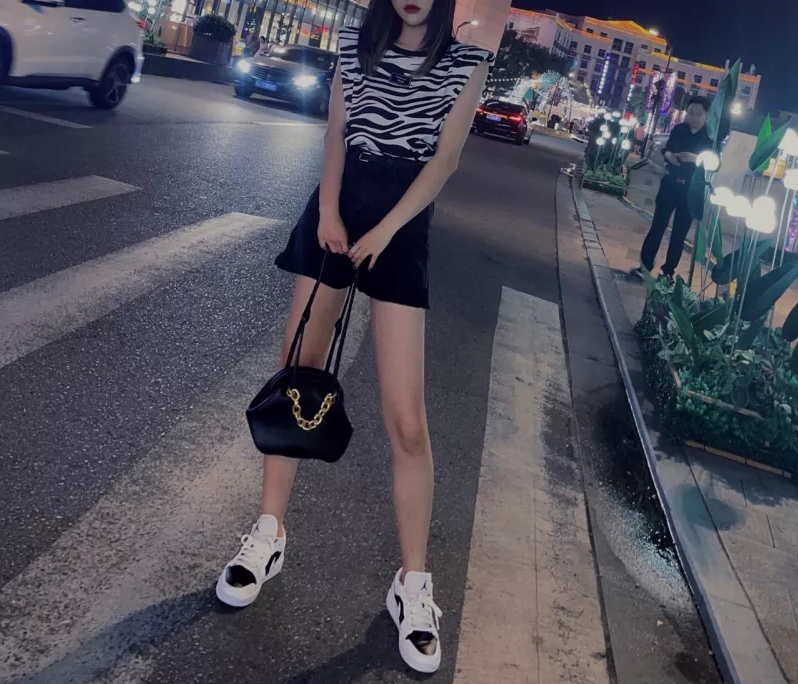 Giày Nike Wmns Air Jordan 1 Low 'Panda' DC0774-100 - Ảnh 6