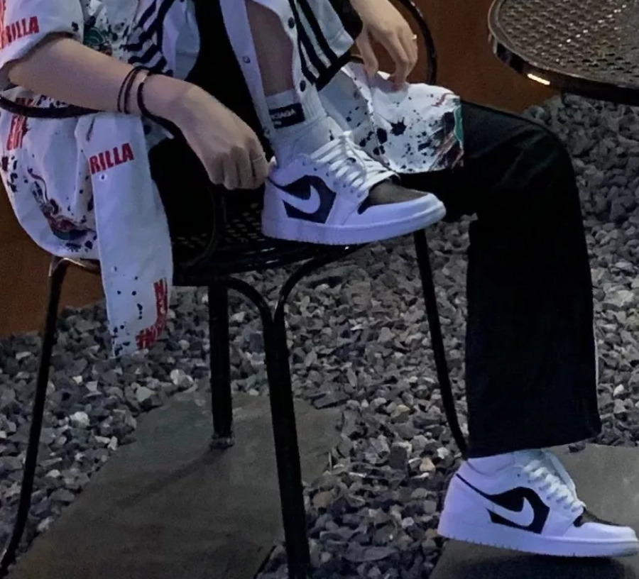 Giày Nike Wmns Air Jordan 1 Low 'Panda' DC0774-100 - Ảnh 5