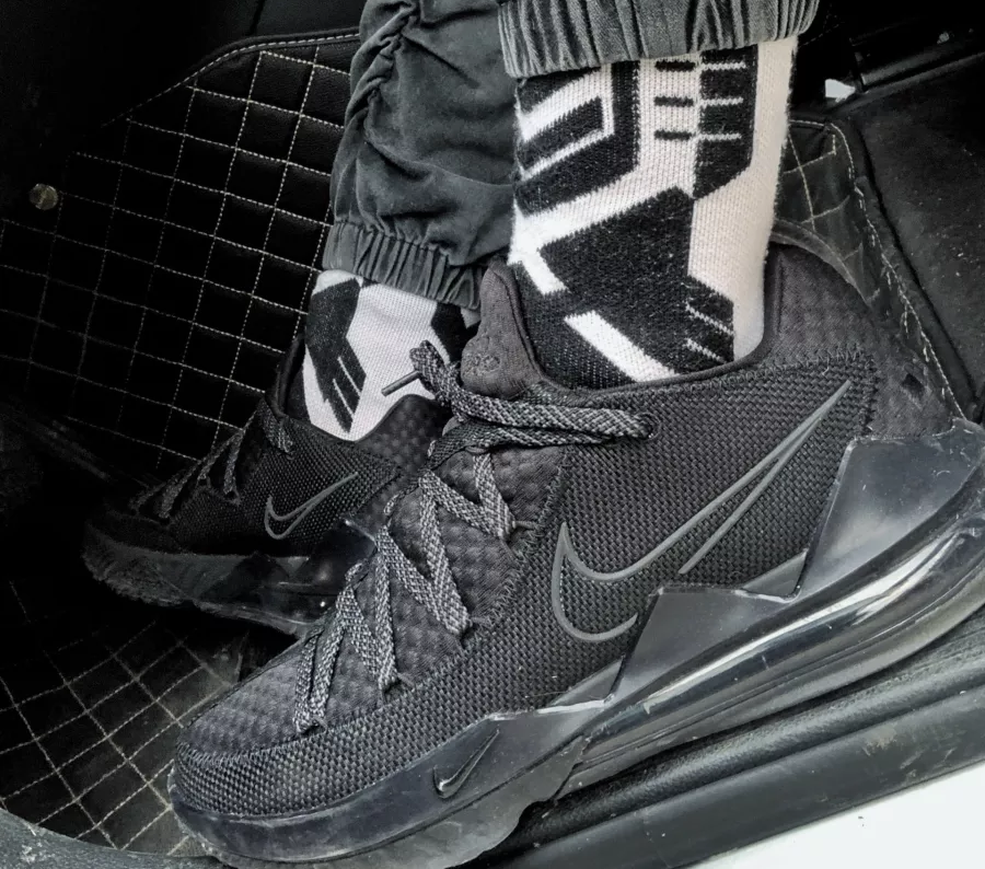 Giày Nike LeBron 17 Low 'Triple Black' CD5007-003 - Ảnh 5