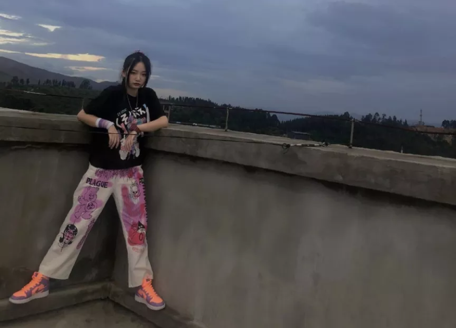 Giày Nike Air Jordan 1 Mid SE GS 'Atomic Pulse' AV5174-800 - Ảnh 9