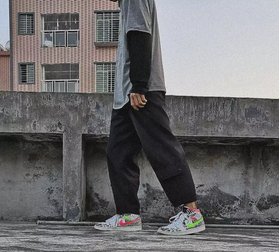 Giày Nike Air Jordan 1 Mid 'Over Print Logos' 554724-119 - Ảnh 4