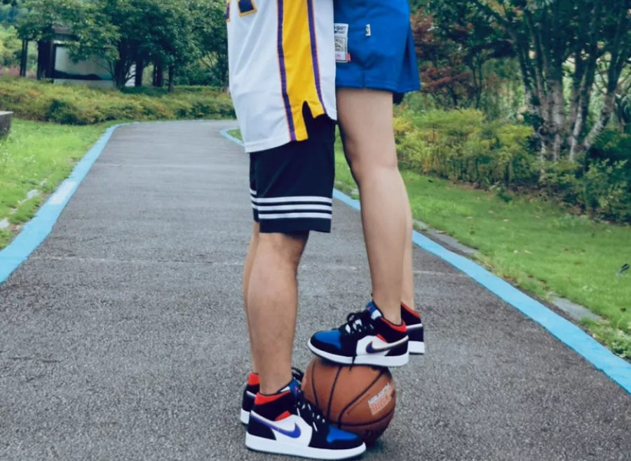 Giày Nike Air Jordan 1 Mid SE GS 'Rivals' BQ6931-005 - Ảnh 7