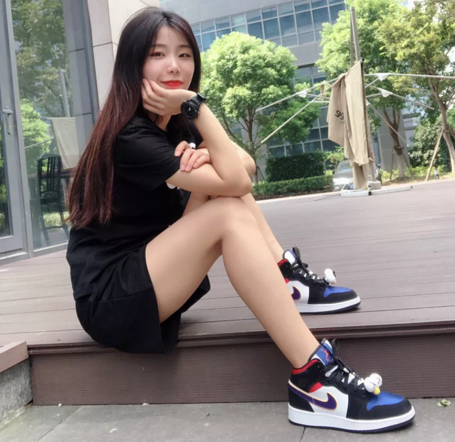 Giày Nike Air Jordan 1 Mid SE GS 'Rivals' BQ6931-005 - Ảnh 4